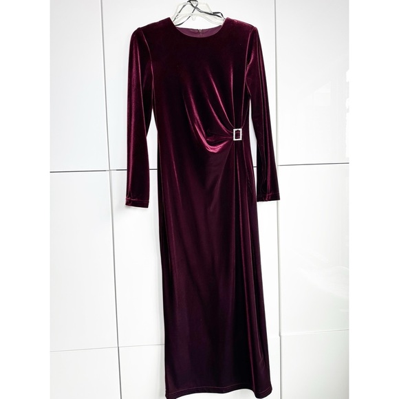 Jessica Howard Vintage Velvet Burgundy Gown Rhinestone Buckle Long Sleeve Formal - Picture 1 of 9